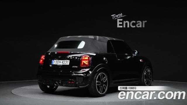 Mini Cooper S Convertible 2019 — фото 2 из 20