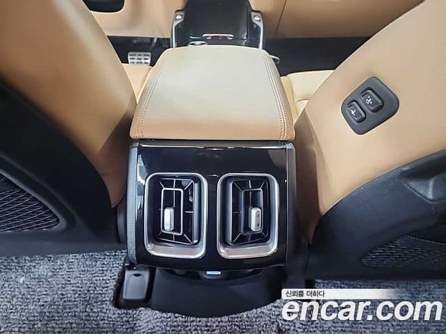 Kia Sorento 2020 — ფოტო 13/19