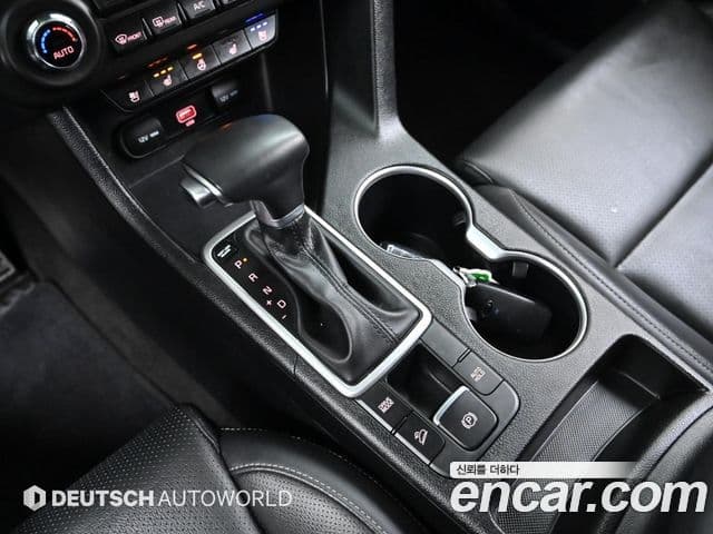 Kia Sportage The Bold 2021 — ფოტო 7/20