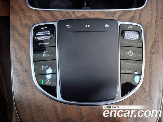 Mercedes-Benz E-Class 2023 — ფოტო 20/20