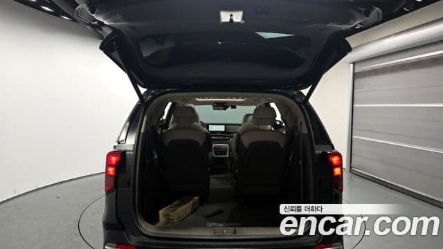 Kia Carnival 2024 — фото 20 из 20