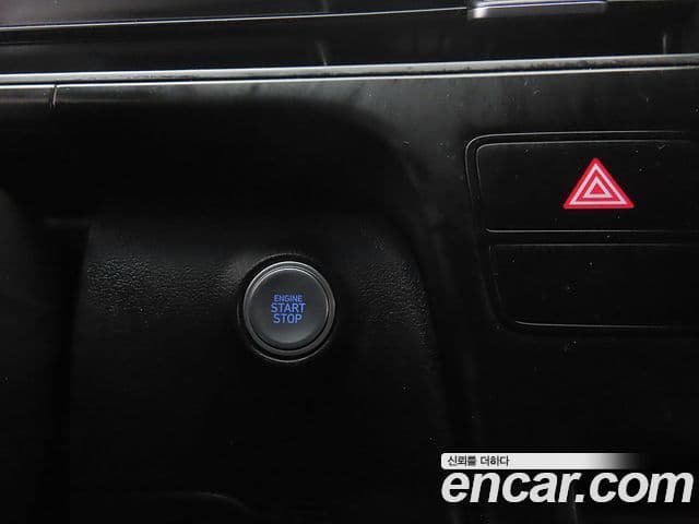 Hyundai Staria 2023 — Фото 14/20
