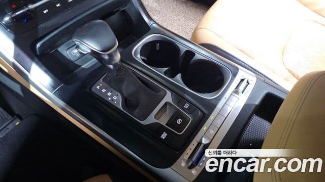 Kia Carnival 2022 — Şəkil 9/20