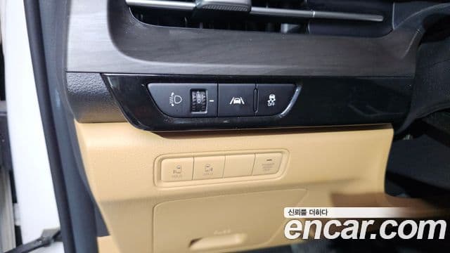 Kia Carnival 2022 — Şəkil 16/20