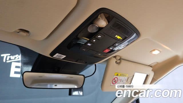 Kia Carnival 2022 — Şəkil 17/20