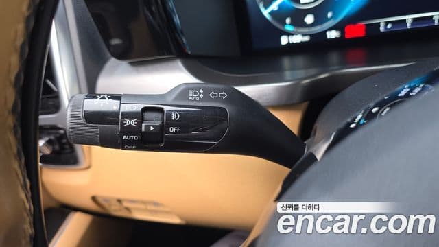 Kia Sorento 2023 — ფოტო 16/20