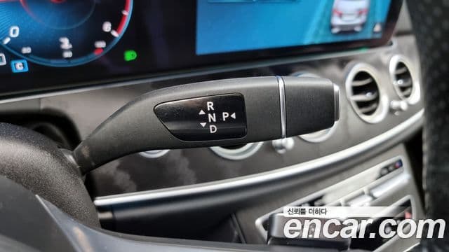 Mercedes-Benz E-Class 2021 — ფოტო 9/20