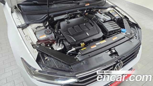 Volkswagen Passat GT 2022 — фото 5 из 20