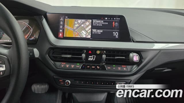 BMW 1 Series 2022 — Şəkil 14/20
