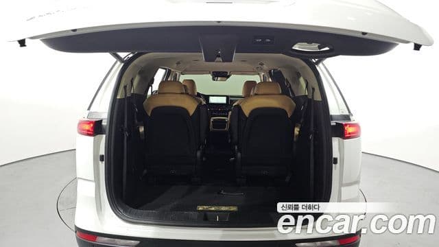 Kia Carnival 2022 — ფოტო 20/20
