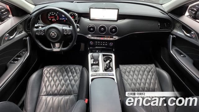 Kia Stinger 2020 — ფოტო 7/20