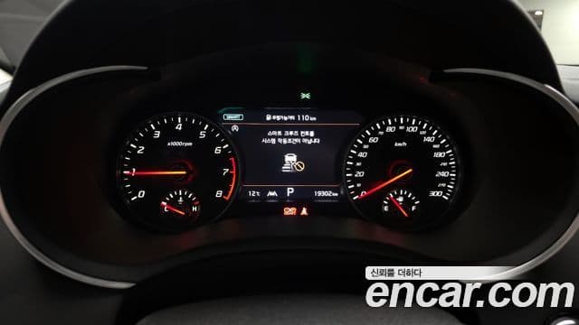 Kia Stinger 2020 — ფოტო 8/20