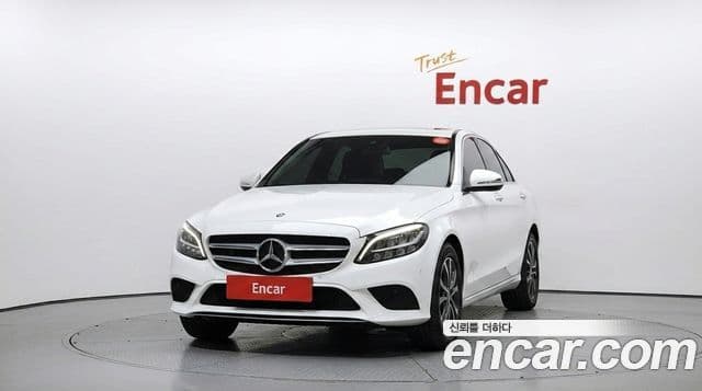 Mercedes-Benz C-Class 2019 — ფოტო 13/20