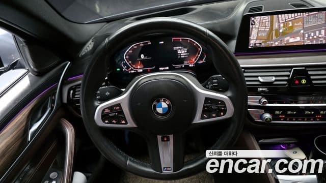 BMW 5 Series 2020 — Фото 13/20