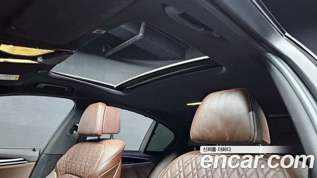 BMW 5 Series 2022 — Фото 19/20