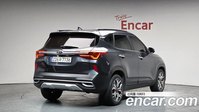 Kia Seltos 2019 — ფოტო 2/20