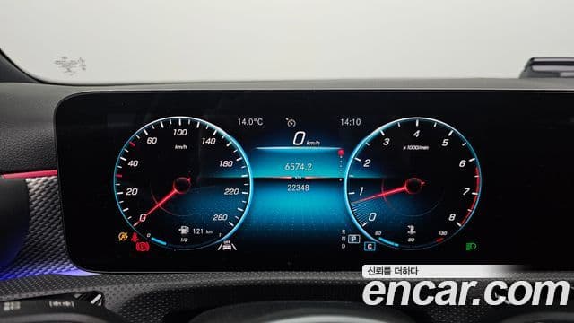 Mercedes-Benz A-Class 2022 — ფოტო 8/20