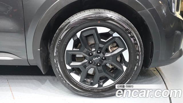 Kia Sorento 2023 — ფოტო 5/20