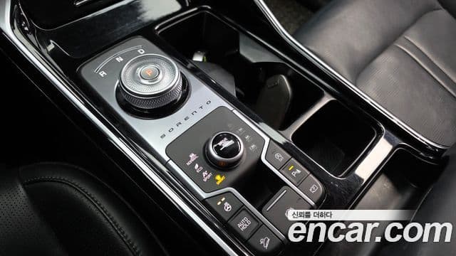 Kia Sorento 2023 — фото 9 из 20