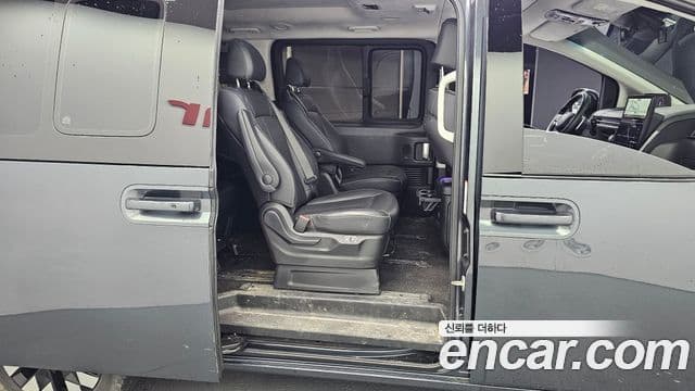 Hyundai Staria 2024 — ფოტო 12/20
