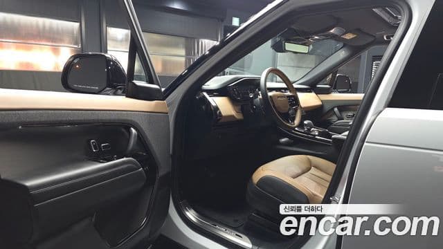 Land Rover Range Rover Sport 2025 — ფოტო 10/20