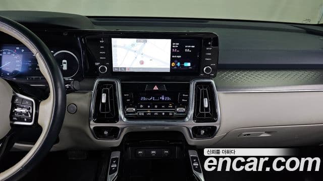 Kia Sorento 2022 — ფოტო 14/20