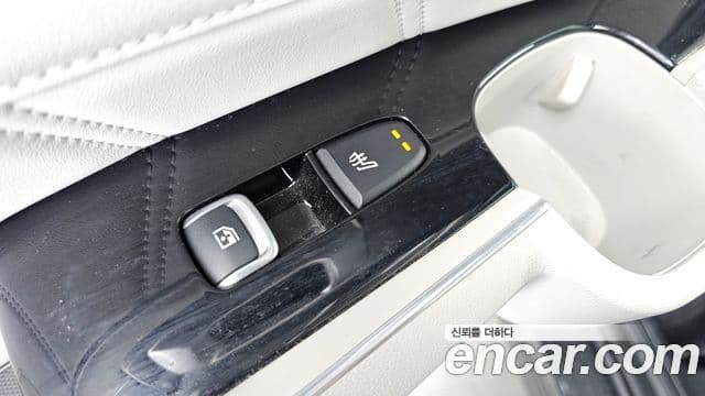 Kia Sorento 2022 — ფოტო 19/20