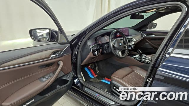 BMW 5 Series 2020 — ფოტო 10/20