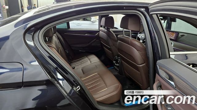 BMW 5 Series 2020 — ფოტო 12/20