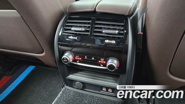 BMW 5 Series 2020 — ფოტო 19/20