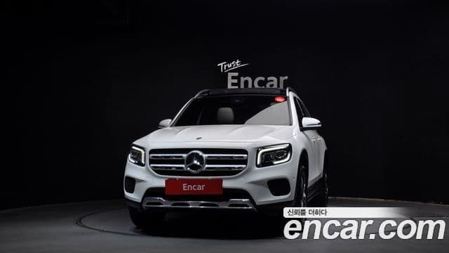 Mercedes-Benz GLB-Class 2021 — ფოტო 3/20