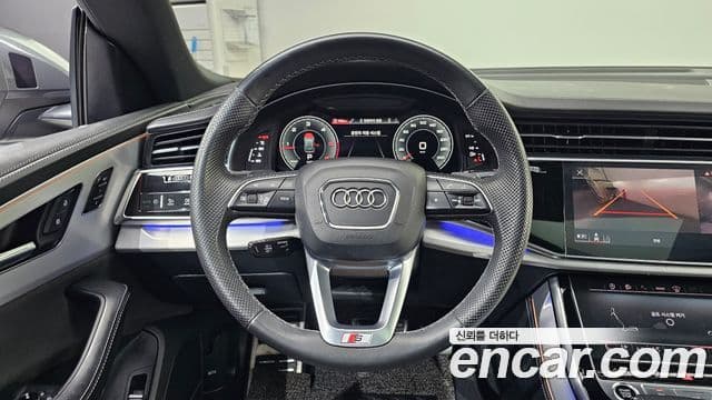 Audi Q7 2021 — Şəkil 13/20