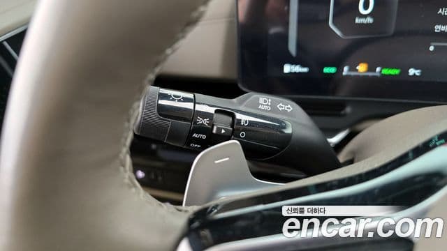 Kia Carnival 2024 — ფოტო 18/20