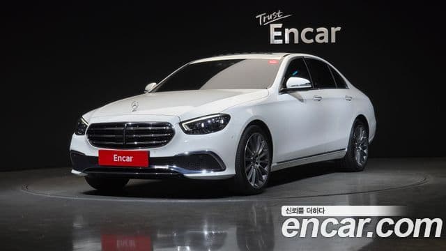 Mercedes-Benz E-Class 2020 — ფოტო 20/20