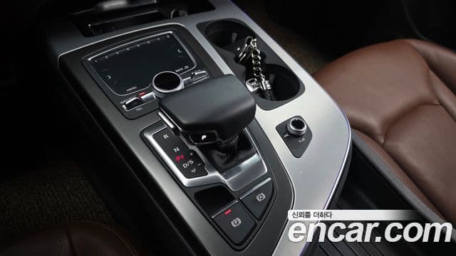 Audi Q7 2019 — Şəkil 9/20