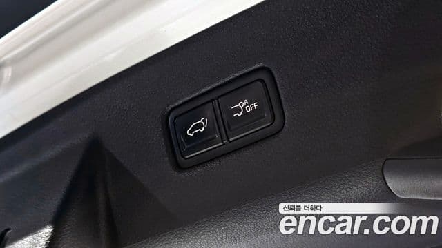 Kia Carnival 2021 — Фото 18/20