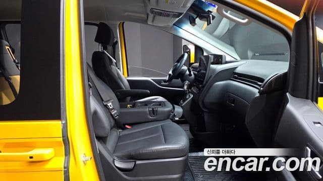 Hyundai Staria 2024 — Şəkil 10/20