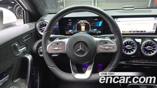Mercedes-Benz A-Class 2020 — ფოტო 14/20