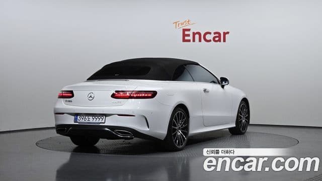 Mercedes-Benz E-Class 2022 — ფოტო 1/20