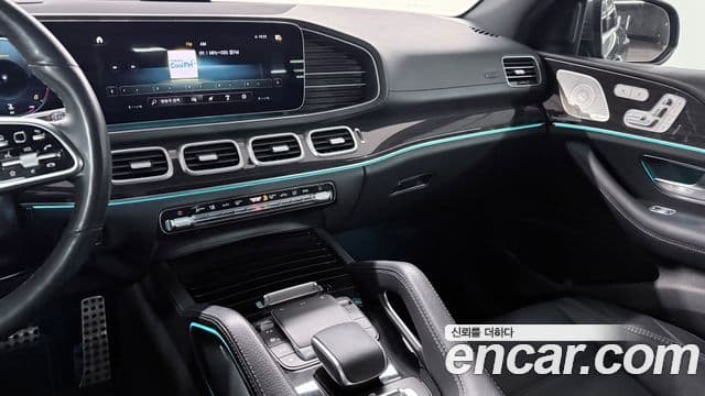 Mercedes-Benz GLE-Class 2022 — ფოტო 13/20
