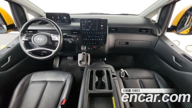 Hyundai Staria 2022 — ფოტო 7/20