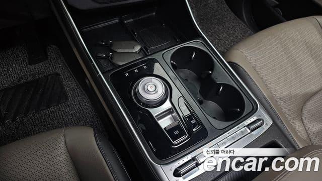 Kia Carnival 2024 — Şəkil 9/20