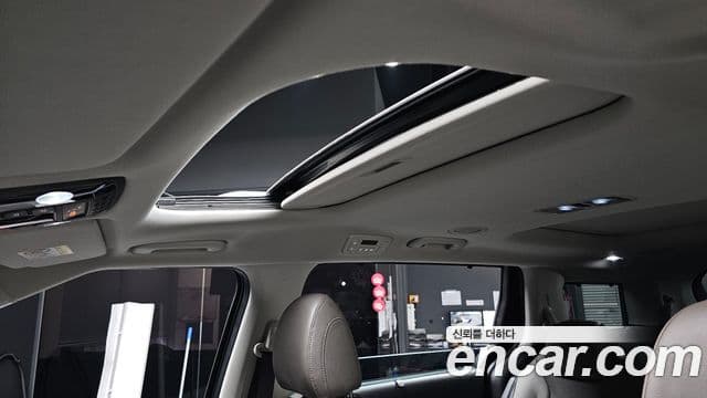 Kia Carnival 2024 — Şəkil 16/20