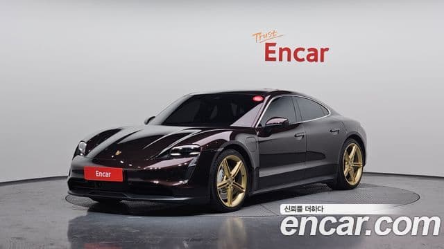 Porsche Taycan 2021 — ფოტო 2/20