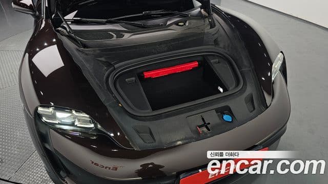 Porsche Taycan 2021 — ფოტო 18/20