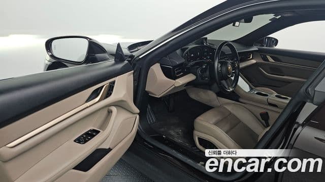 Porsche Taycan 2021 — ფოტო 5/20