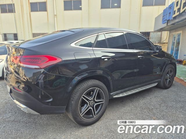 Mercedes-Benz GLE-Class 2021 — ფოტო 6/20