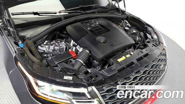 Land Rover Range Rover Velar 2022 — ფოტო 5/20