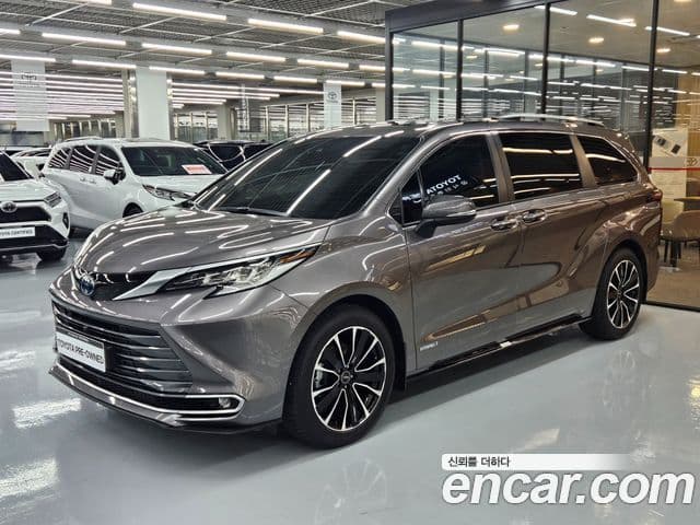 Toyota Sienna 2021 — Şəkil 9/20
