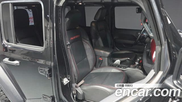 Jeep Wrangler 2020 — Şəkil 10/20